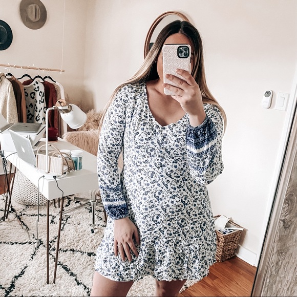 Hollister Dresses & Skirts - Hollister floral dress